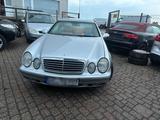 Mercedes-Benz Mercedes Benz CLK 200 Avantgarde Automatik - Mercedes-Benz CLK 200 in Bonn