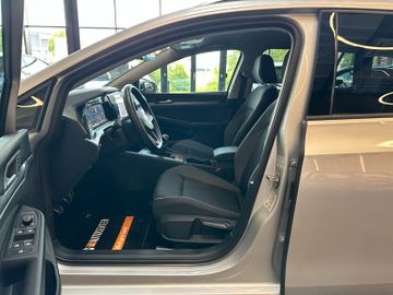MYAUTOCENTER – Gebraucht- und Jahreswagen mit Werkstattservice in Pfaffenhofen Volkswagen Golf VIII Variant *Parkass.*LED*Virtuel*AHK*