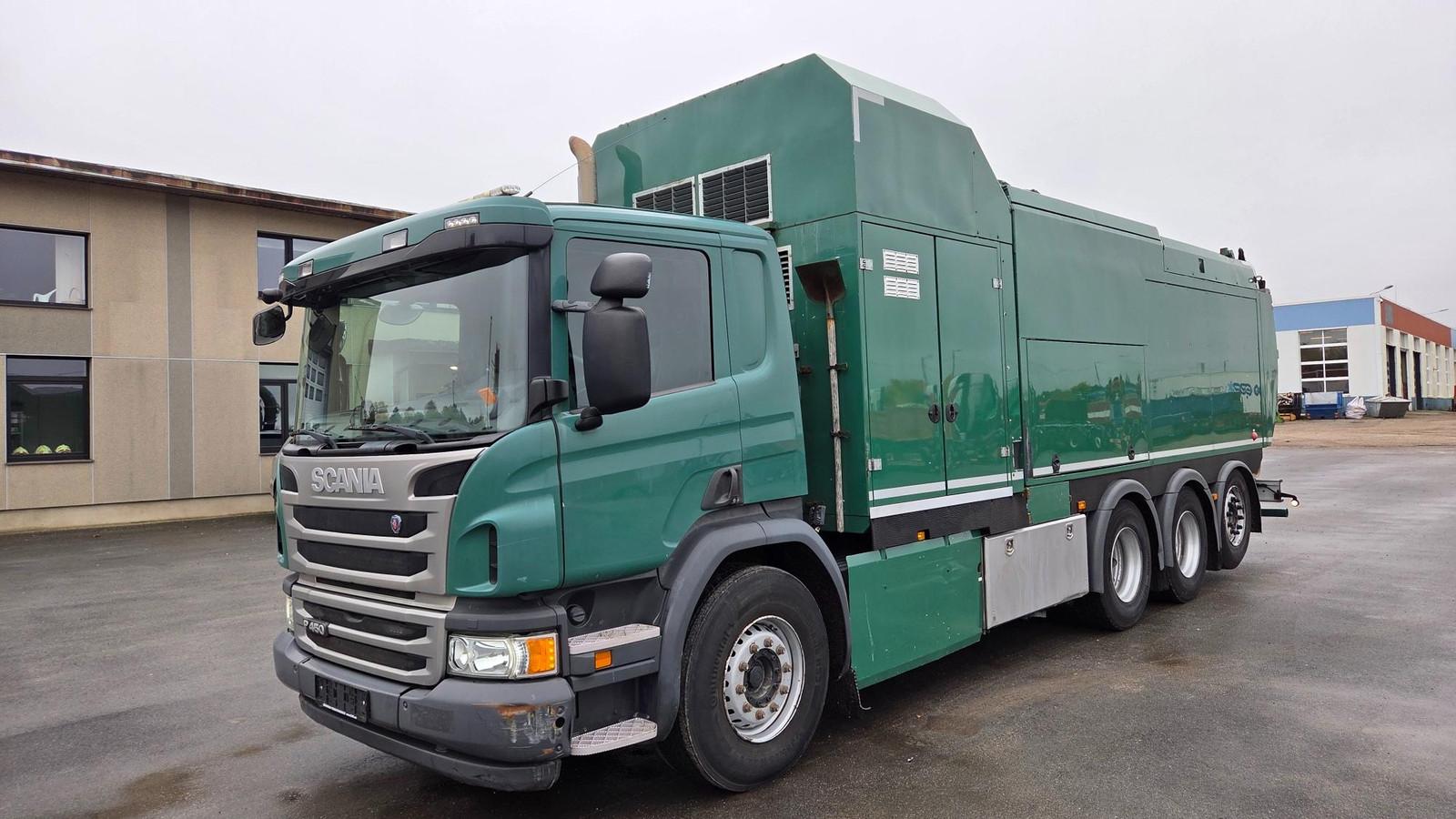 Scania P450 8X4*4