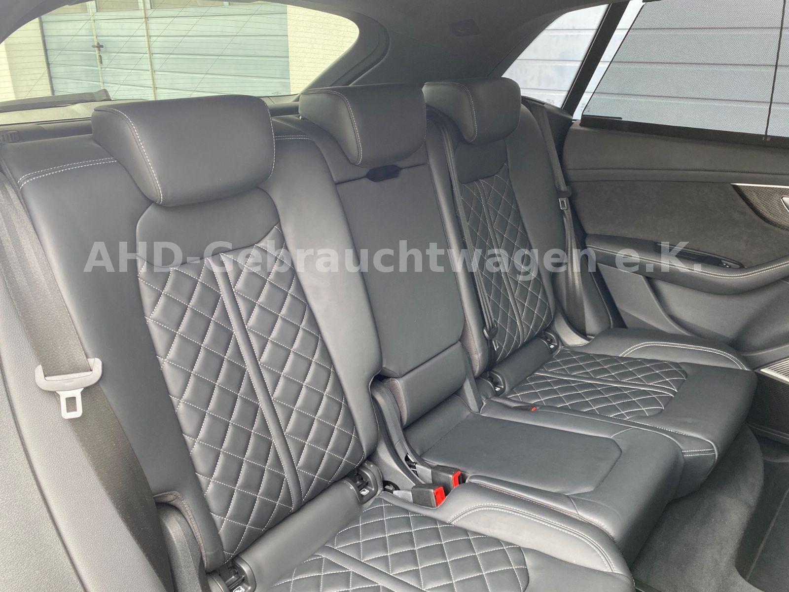 Fahrzeugabbildung Audi SQ8 4.0 TDI AHK B&O 360° Carbon Matrix Rauten 22