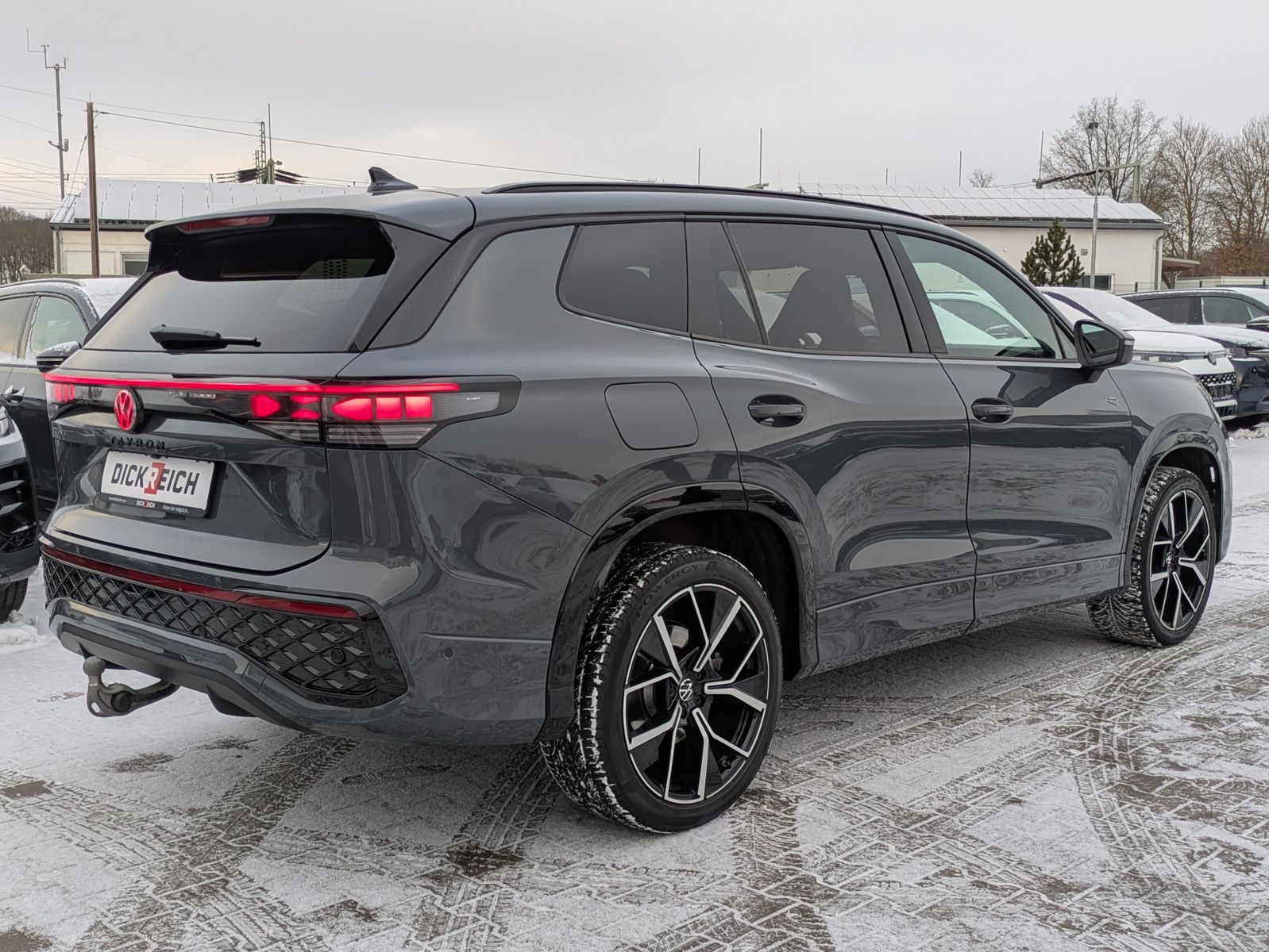 Fahrzeugabbildung Volkswagen Tayron 2.0 TDI 4M R-Line BLACK*7Si*MATRIX*PANO