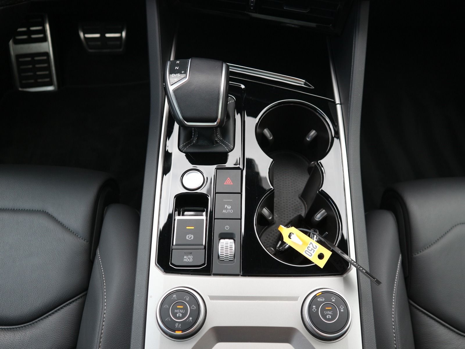 Volkswagen Touareg - Bild 13