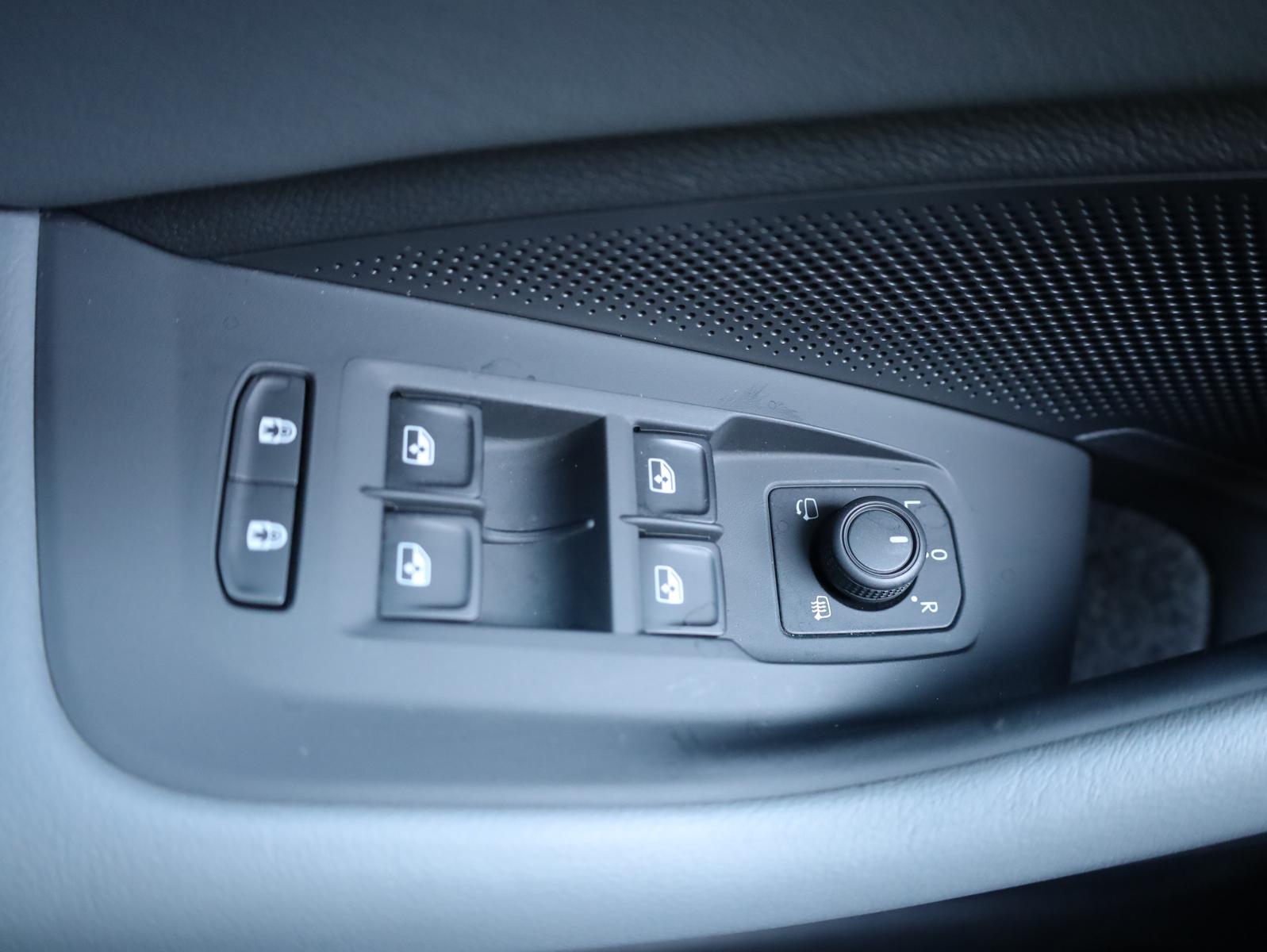 Volkswagen Passat 2.0TDI*HUD*360°K*AHK*Neues Modell, миниатюра 27