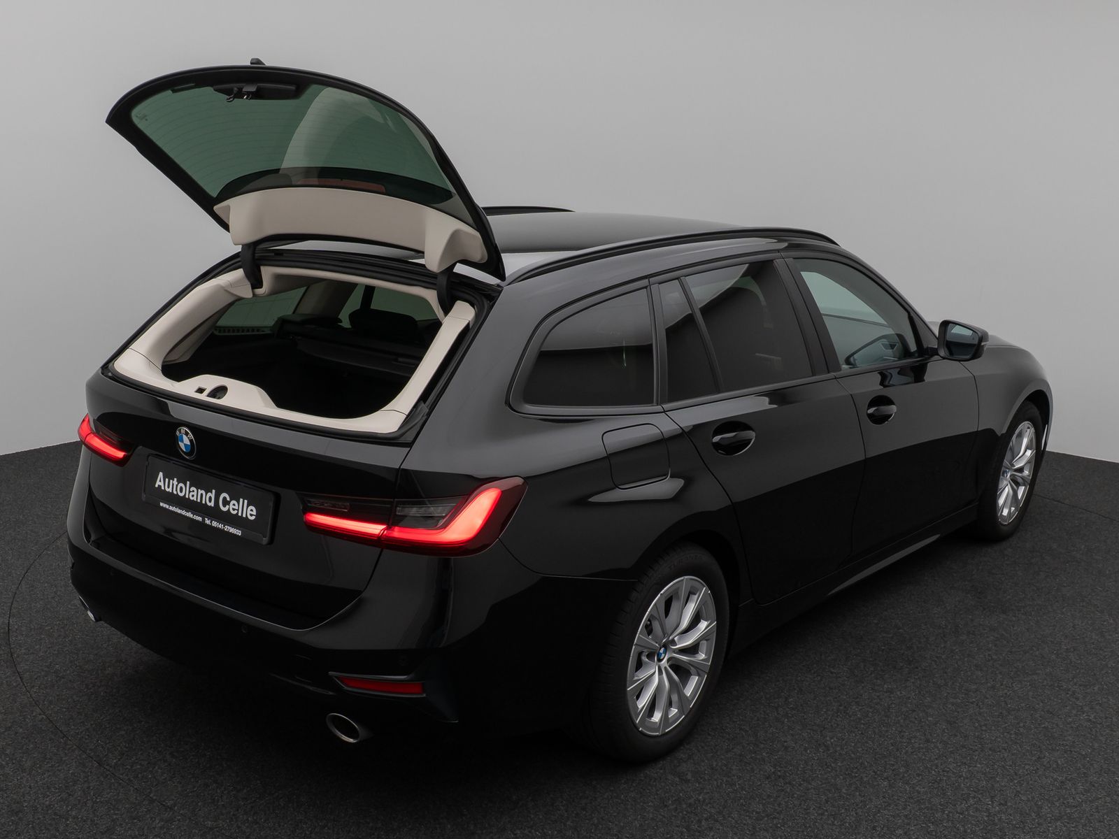 Fahrzeugabbildung BMW 320d xD DAB CockPitPro Geschwindigkeitsreg AHK