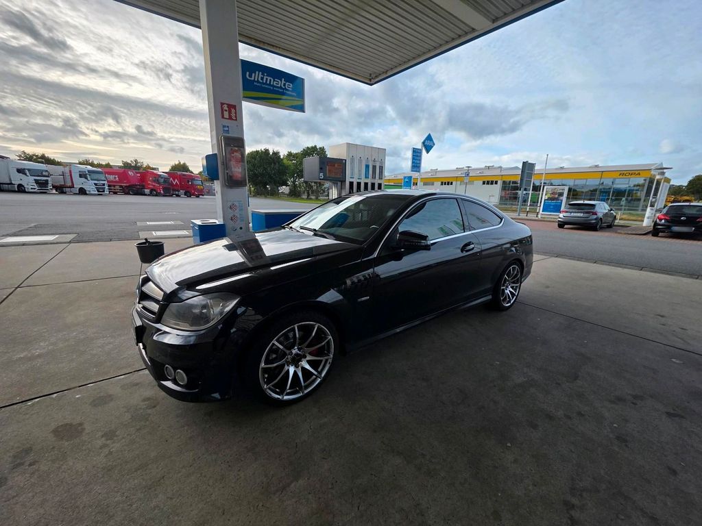 Image of Mercedes-Benz C 220
