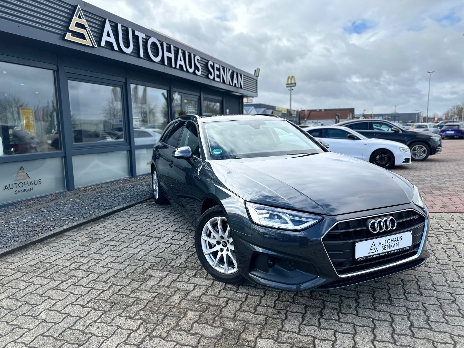 Audi A4 Avant 40 TDI S-LINE*NAVI*LED*AHK* foto 1