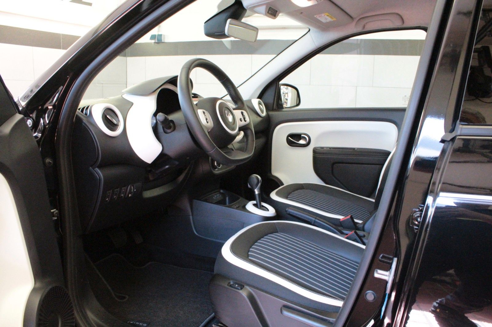 Fahrzeugabbildung Renault Twingo E-Tech 100% elektrisch*einer der letzten*