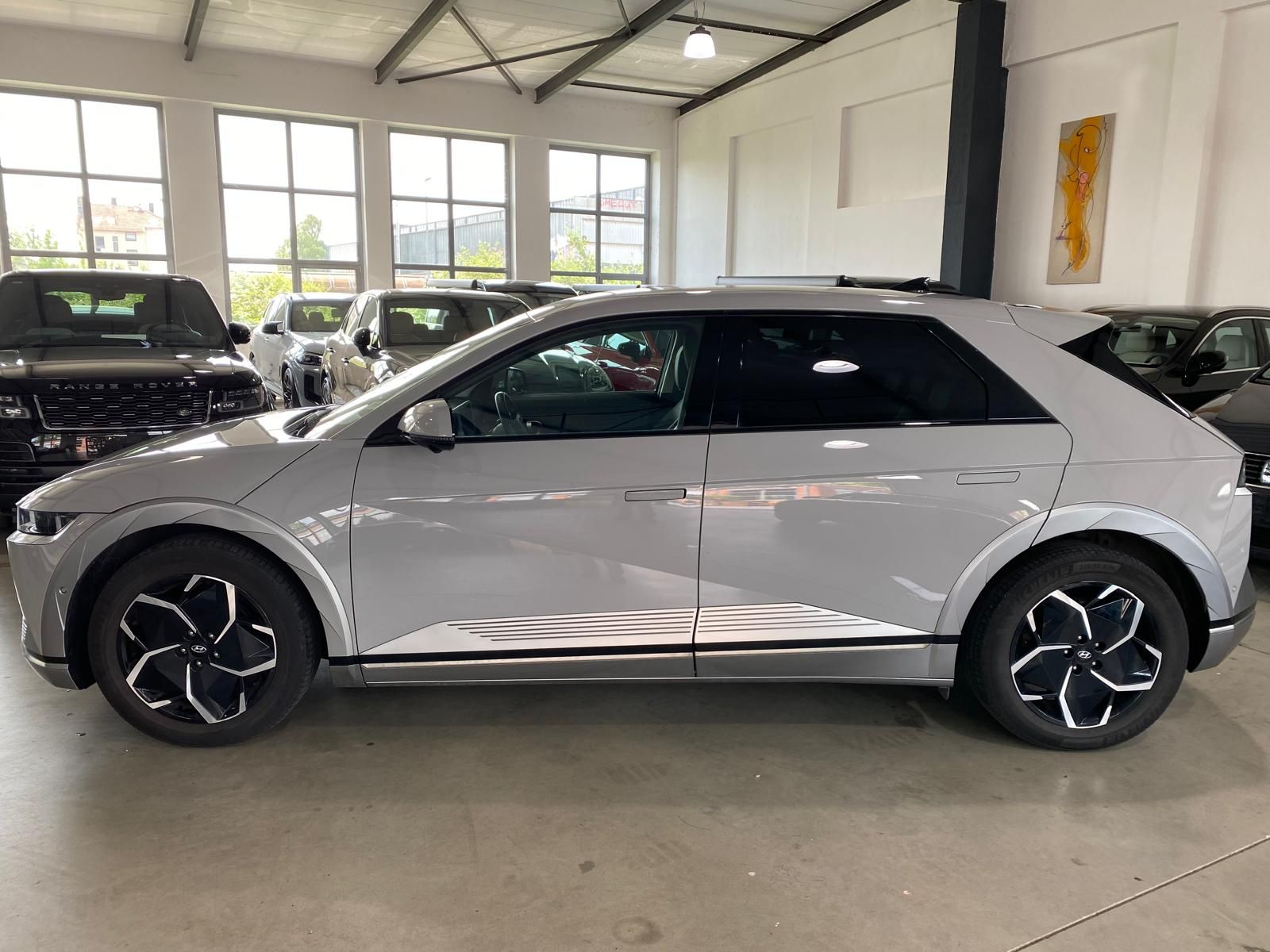 Fahrzeugabbildung Hyundai IONIQ 5 Uniq/Leder/360/HUD/DIS/77 kw/h