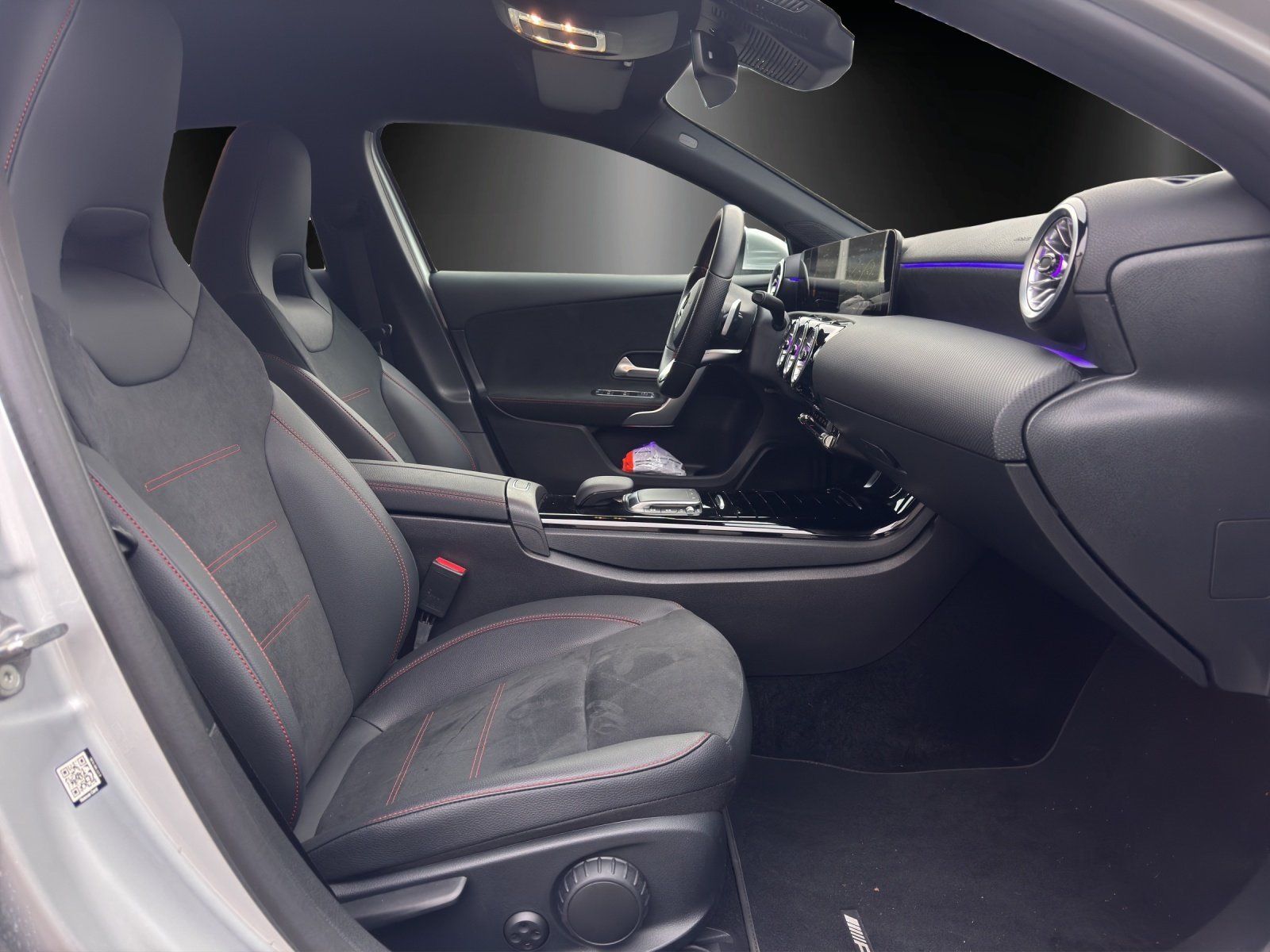 Fahrzeugabbildung Mercedes-Benz A 250 AMG HighEndMBUX Business DISTRO Kamera DAB
