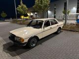 Mercedes-Benz W123 200 H-Kennzeichen, Tausch - Mercedes-Benz 200 in Hamburg