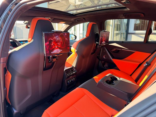 BMW M5 M Package/Anhängerr/Panor/B&W/360°Kam