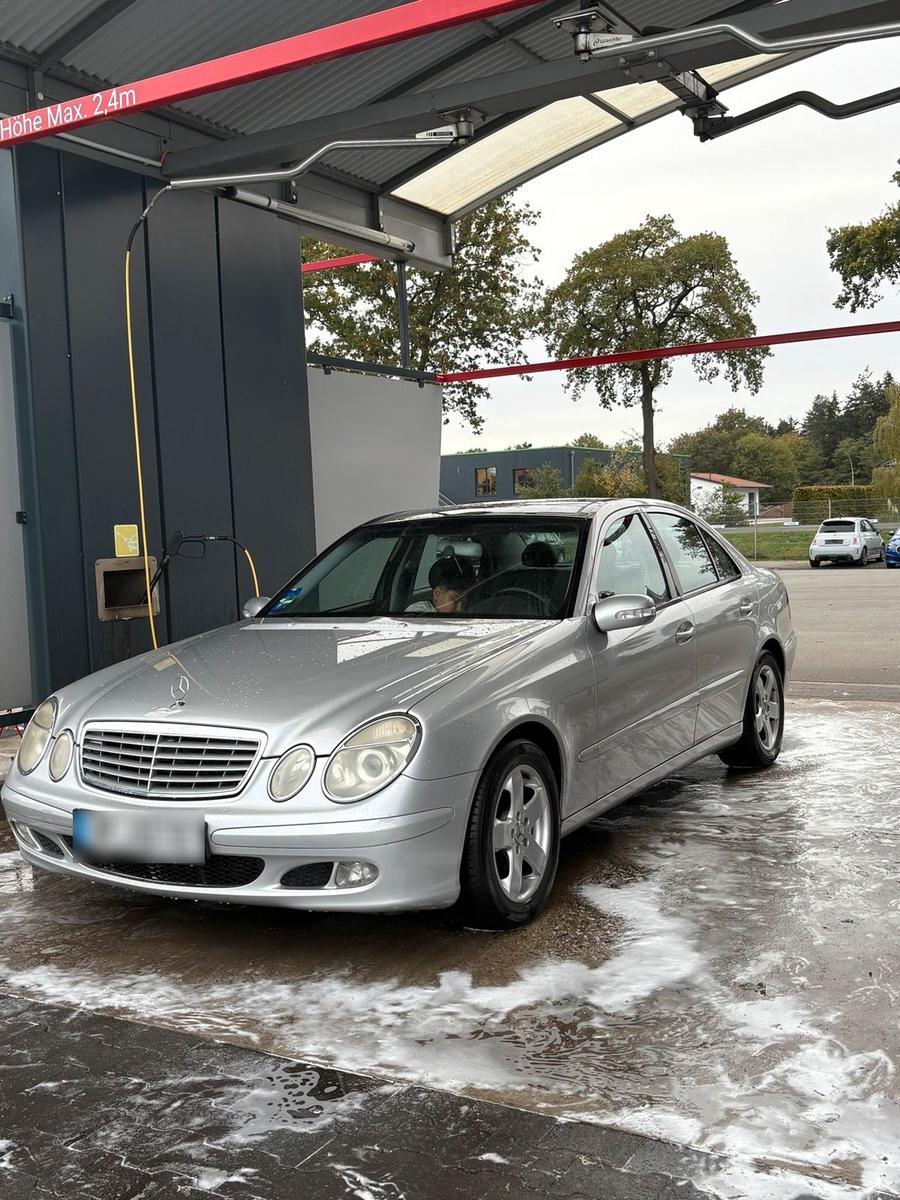 Mercedes-Benz E 270
