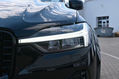 Fahrzeugabbildung Volvo XC60 B4 D AWD Ultimate Dark*STDHZG*360°*LUFT*