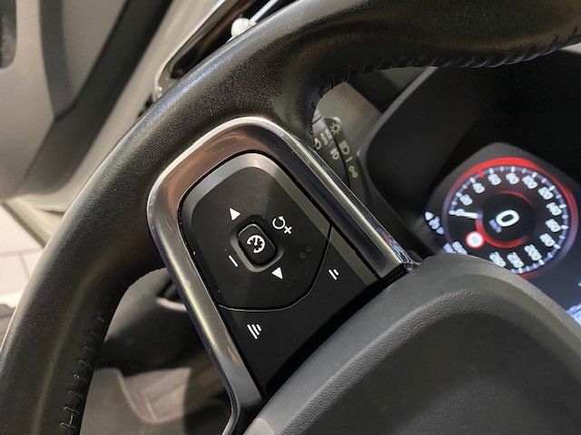 Fahrzeugabbildung Volvo XC40 Momentum Pro LED/NAVI/LEDER/PANO/360°/BLIS