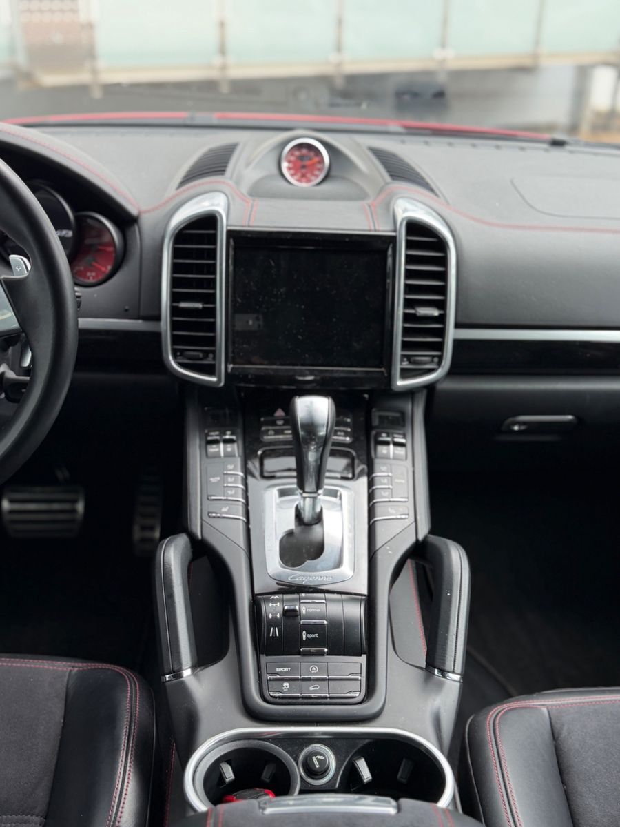 Porsche Cayenne GTS foto 10