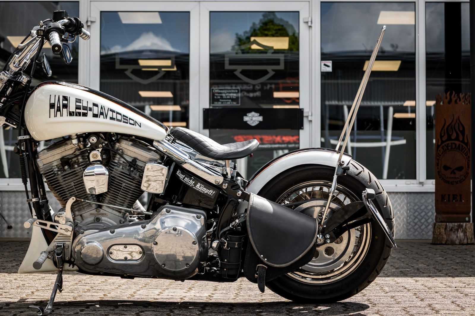 Fahrzeugabbildung Harley-Davidson FXST Softail Standard - CUSTOM - VERGASER - EVO