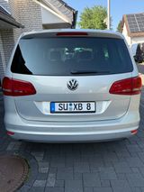 Volkswagen Sharan 1.4 TSI DSG Highline*NAVI*LEDER*XENON*KAM - Volkswagen Sharan aus 2013