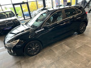 Hyundai i30 Premium *LED*Navi*Spurhalteass*