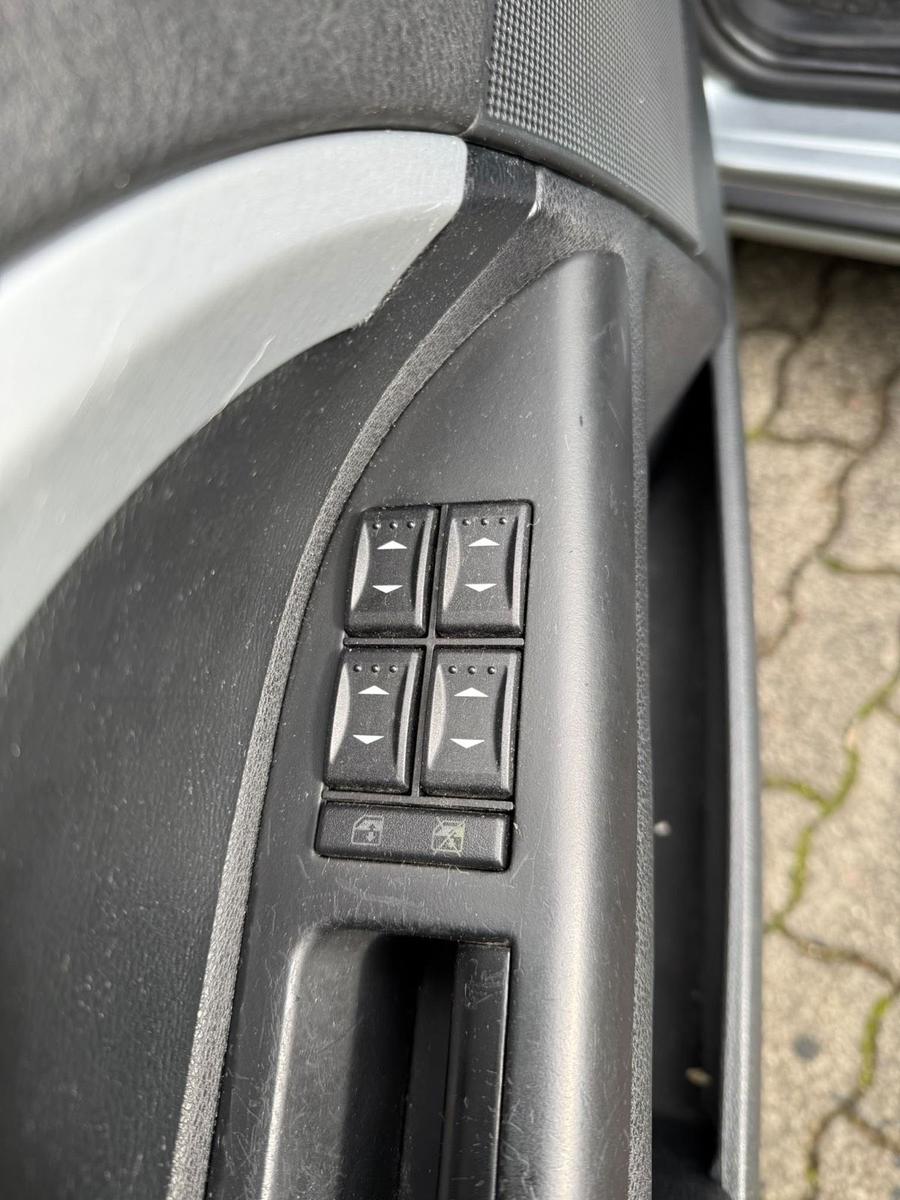 Ford Mondeo 2004 — photo 13