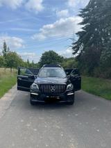 Mercedes-Benz GL 550 4MATIC - Designo AMG line - Mercedes-Benz: AMG G55