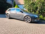 Opel Insignia 2.0 Bi Turbo cdti Sports Tou... - Opel Insignia Bi turbo mit Diesel-Antrieb