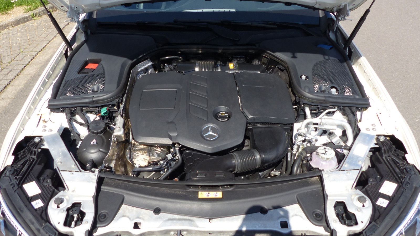 Mercedes-Benz E 300 de T-Modell Avantgarde,AHK,WR,NR imagem 3