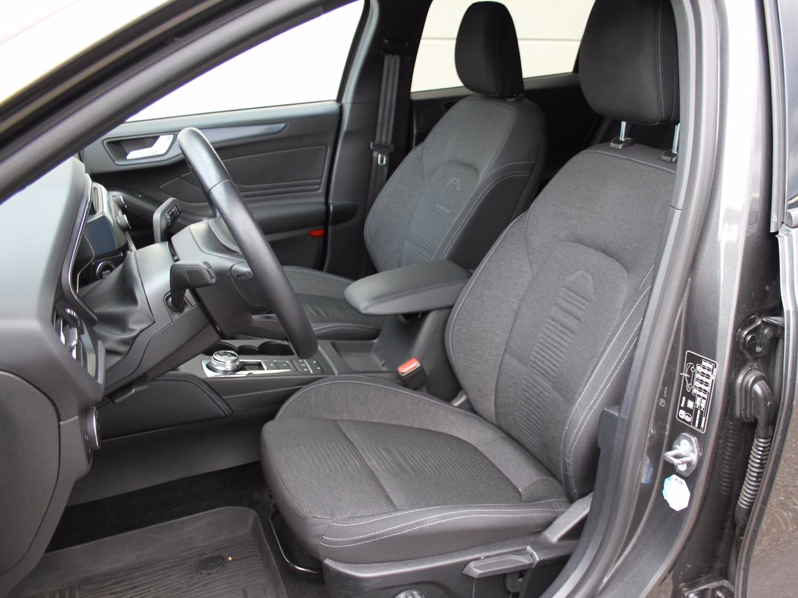 Ford Focus 1.5 EB Active X ACC B&O LED Winter-Paket, миниатюра 3