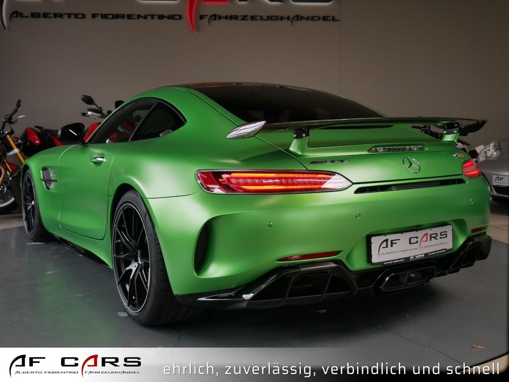 Mercedes-Benz AMG GT R