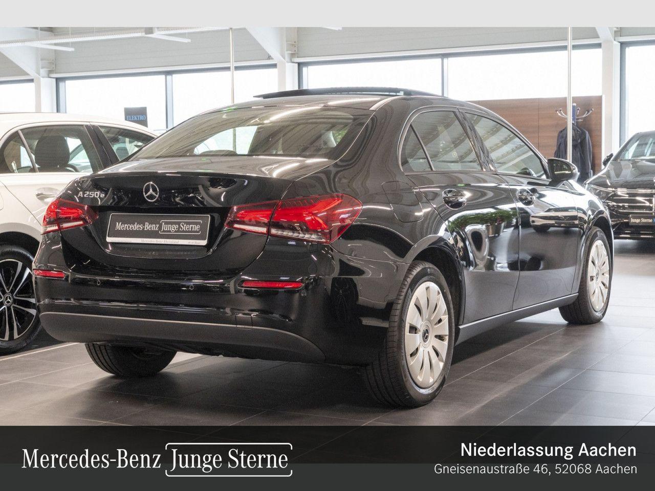 Mercedes-Benz A 250 e Lim Pano/LED/Kam/CarePlay/Navi+/DAB/PTS