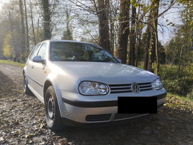 Volkswagen VW Golf 4 1.6L, 101PS