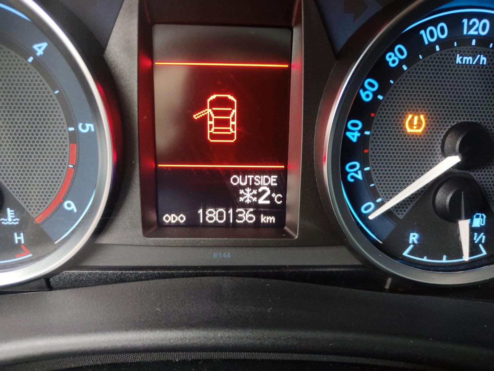 Toyota Auris 2015 — photo 15