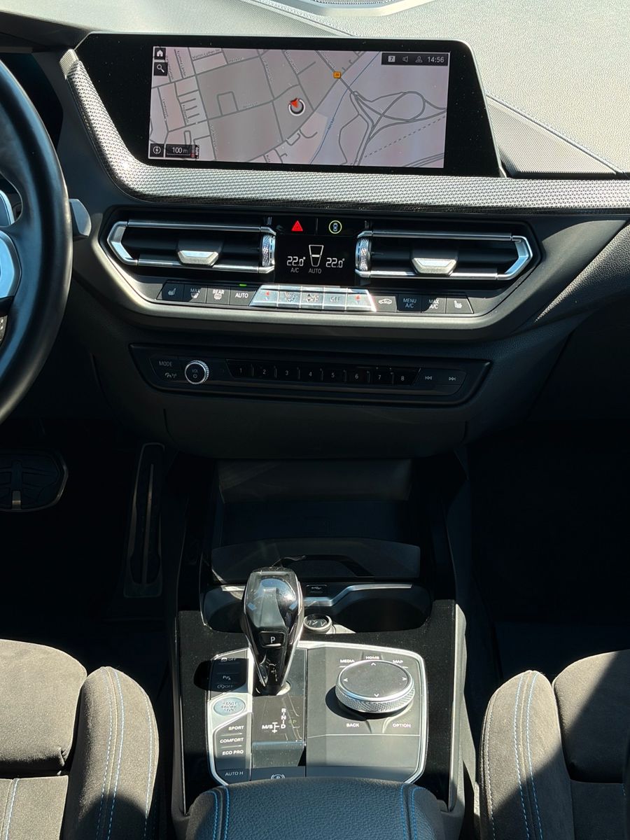 Fahrzeugabbildung BMW M135i xDrive Shadow Alcantara KZG CAM HiFi HuD