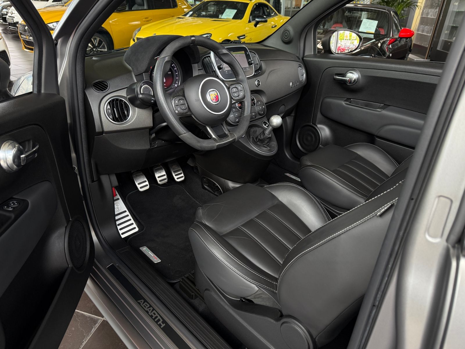 Fahrzeugabbildung Abarth 595C Competizione XENON NAVI ALU