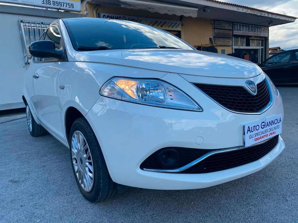 Image of Lancia Ypsilon