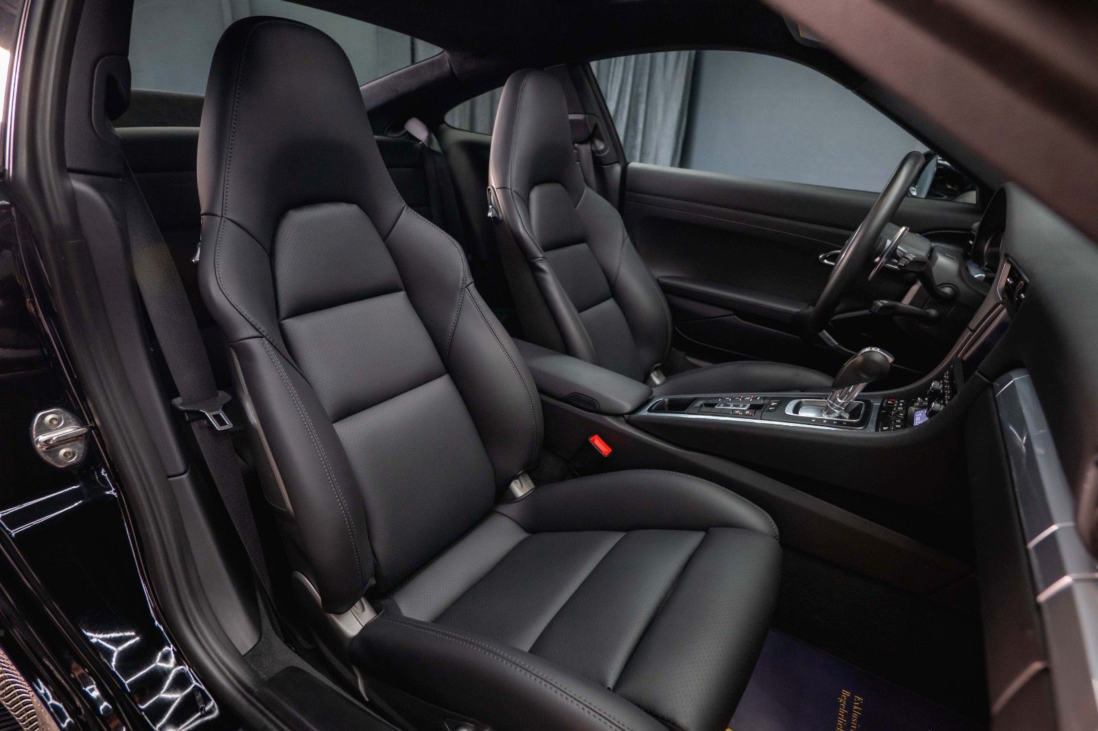 Fahrzeugabbildung Porsche 991 911 Carrera S GTS Black Design Chrono *Pano*