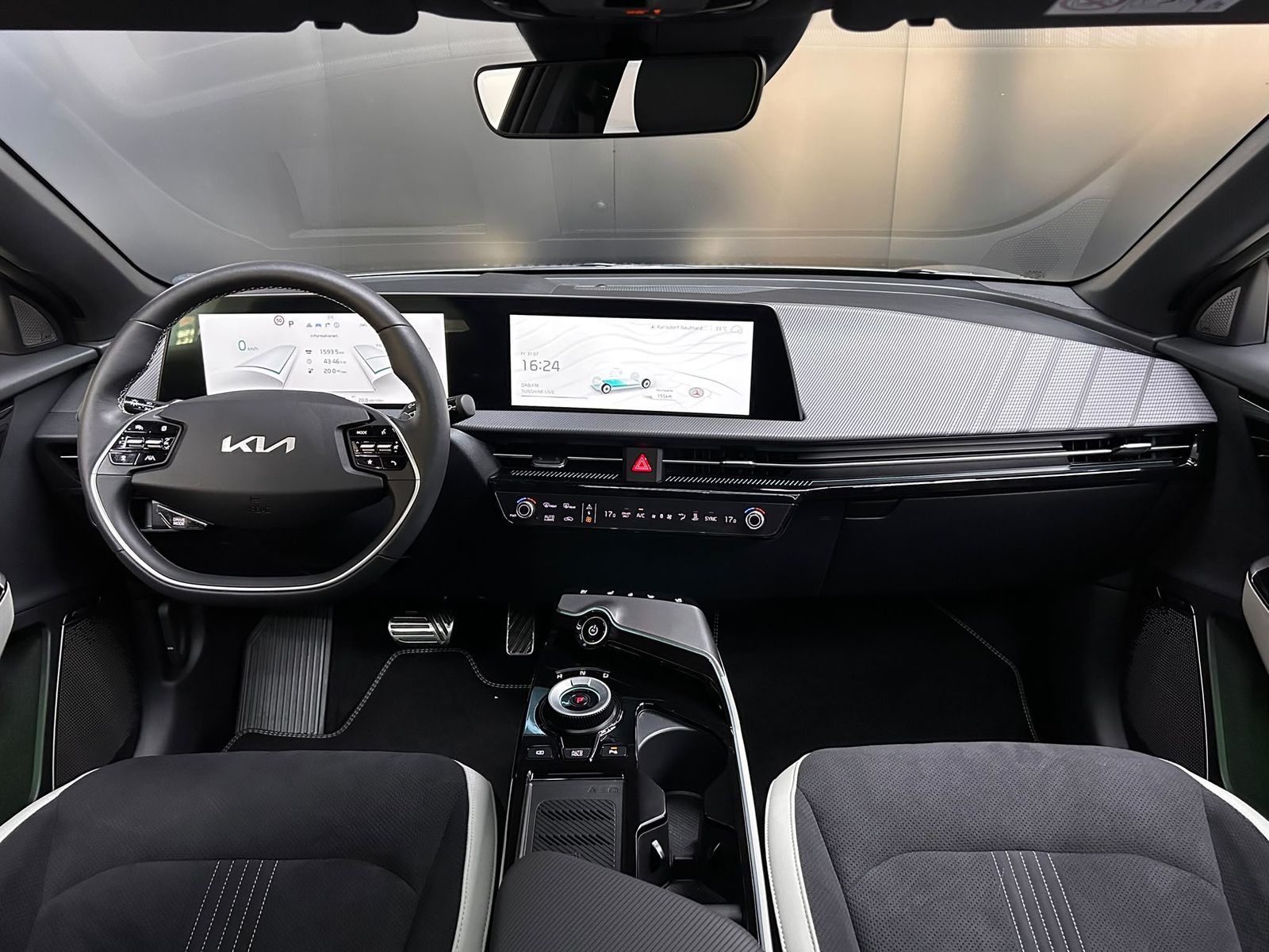Fahrzeugabbildung Kia EV6 GT Line 4WD >PANO+LED+SHZ+HEAD+ACC+WP+360°+