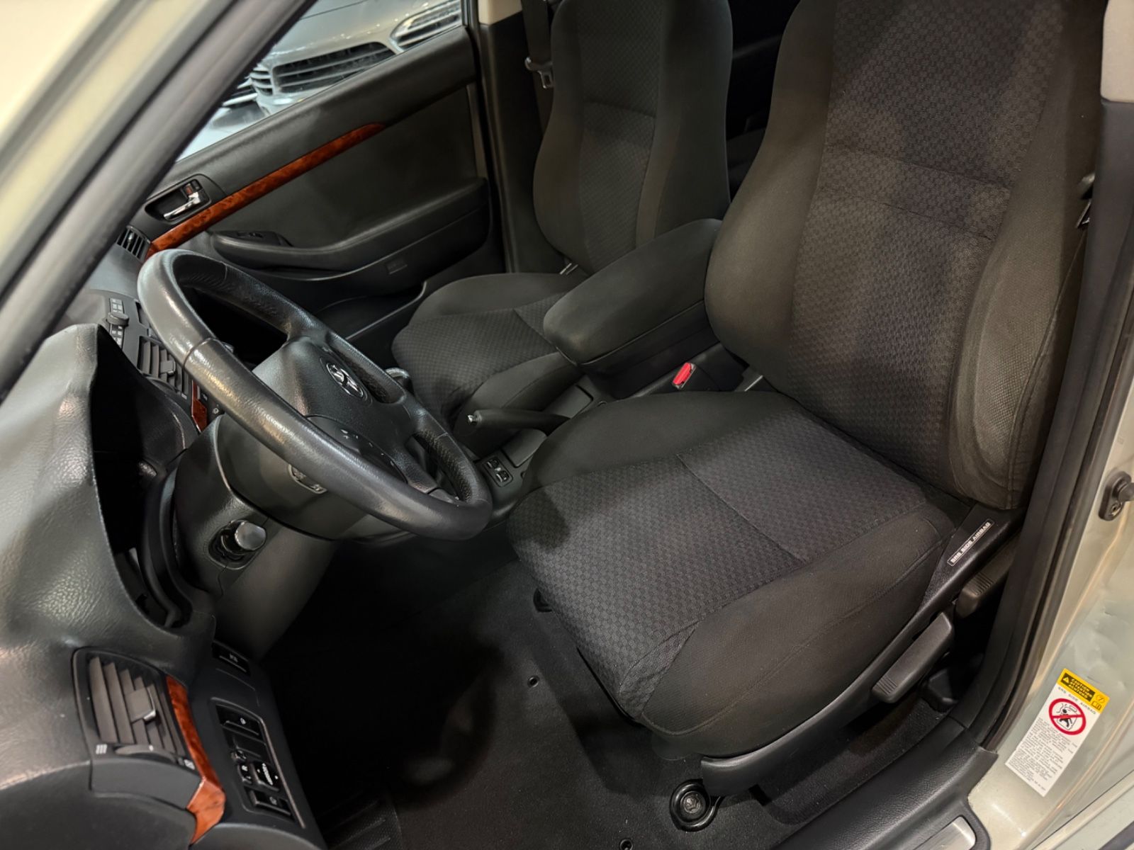 Fahrzeugabbildung Toyota Avensis 1.8 Executive Liftback