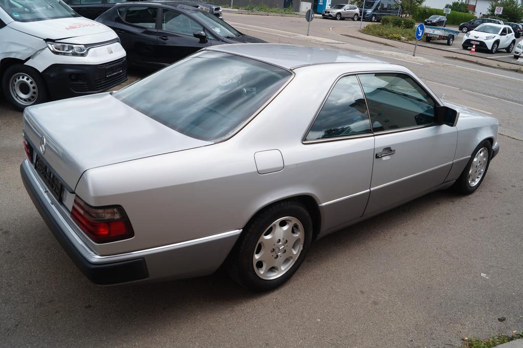 Mercedes-Benz CE 300