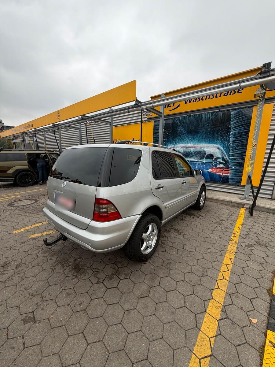 Mercedes-Benz ML270 2005 — engine 163 HP (120kW)