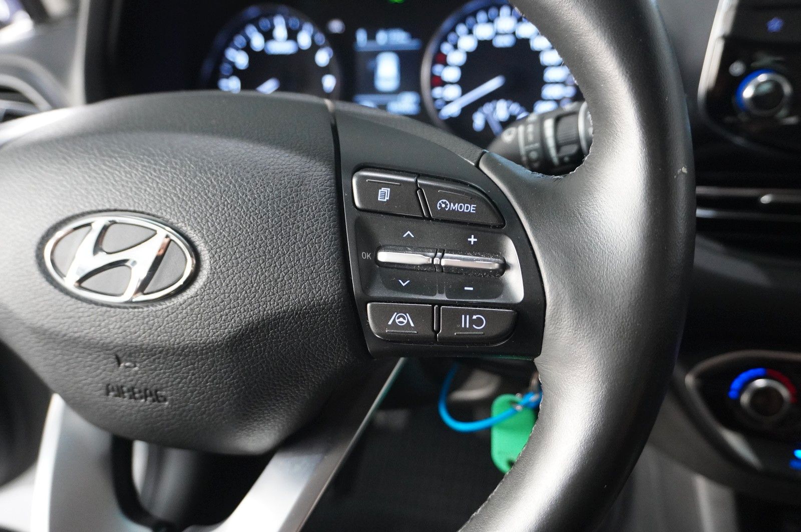 Fahrzeugabbildung Hyundai i30 LIM. 1.5 T-GDI 48V NAVI/LED/SPORT/KAMERA/DAB