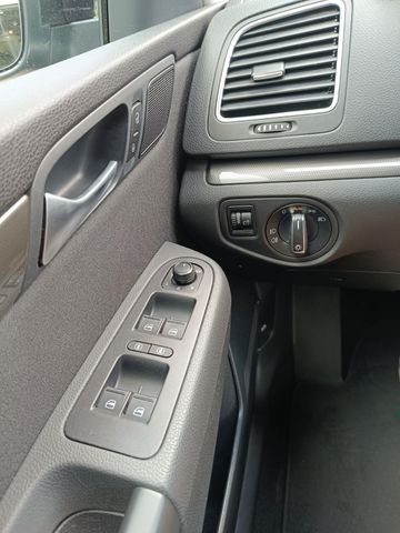 Sharan 2.0 TDI IQ.DRIVE *ACC*el.Türen*Navi*APP*