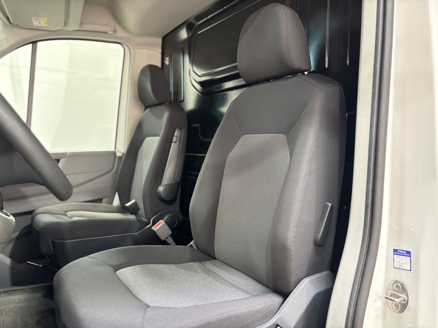 Fahrzeugabbildung Volkswagen Crafter Kasten 30 mittel #AHK#Klima#Kamera#St.Hz