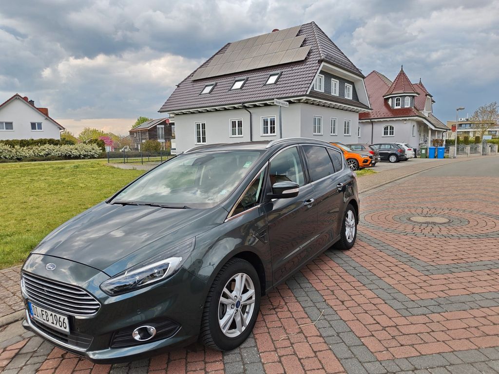 Image of Ford S-Max