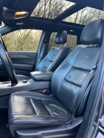 Jeep Grand Cherokee - 10