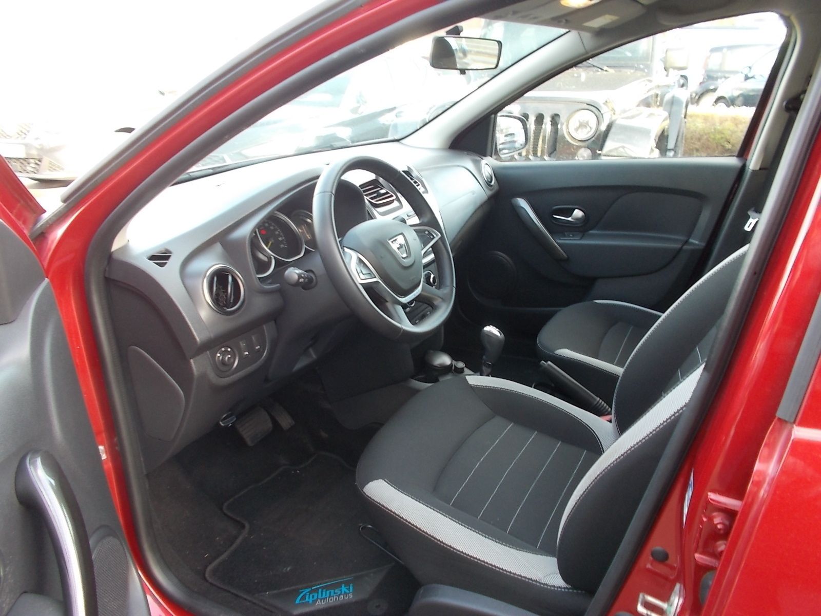 Fahrzeugabbildung Dacia Sandero Stepway Prestige II 0.9 TCe 90 eco²