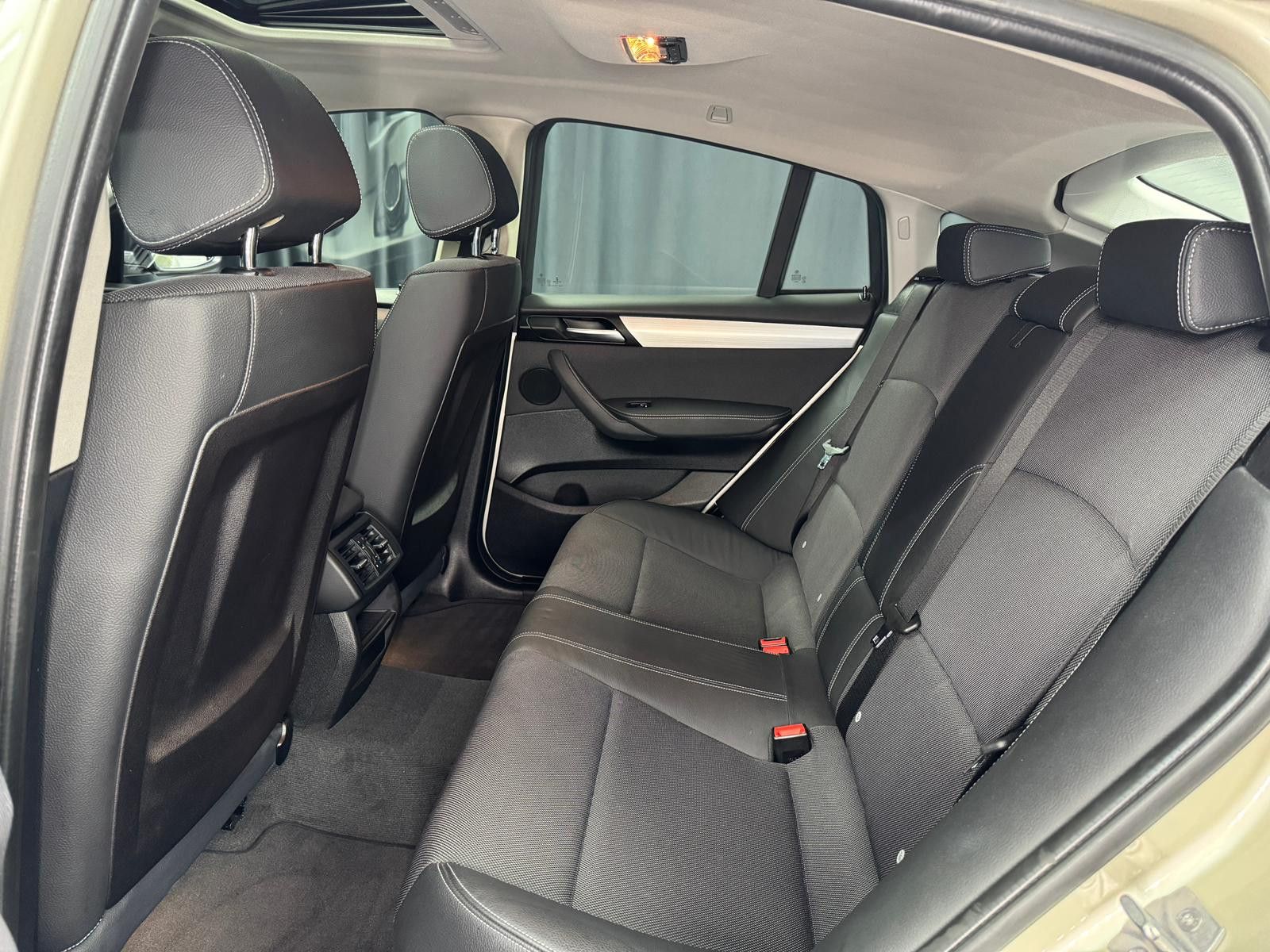 Fahrzeugabbildung BMW X4 xDrive 35I|PANO|MEMORY