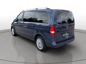 Mercedes V 220 - 6
