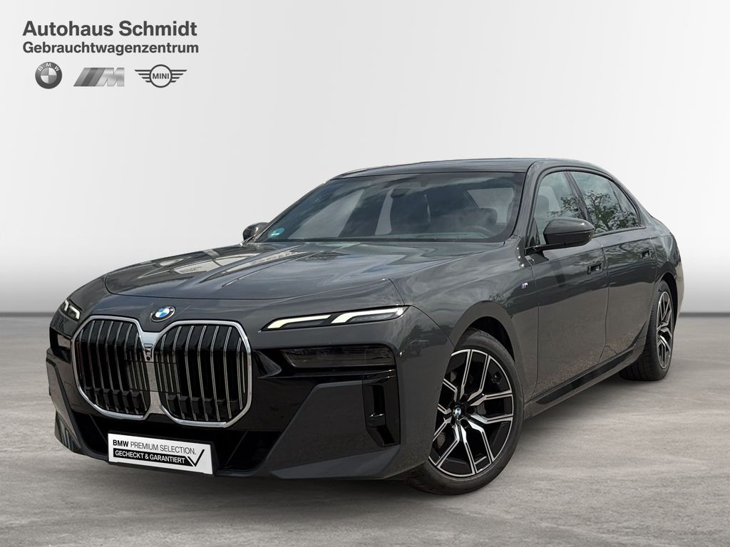 Image of BMW 740
