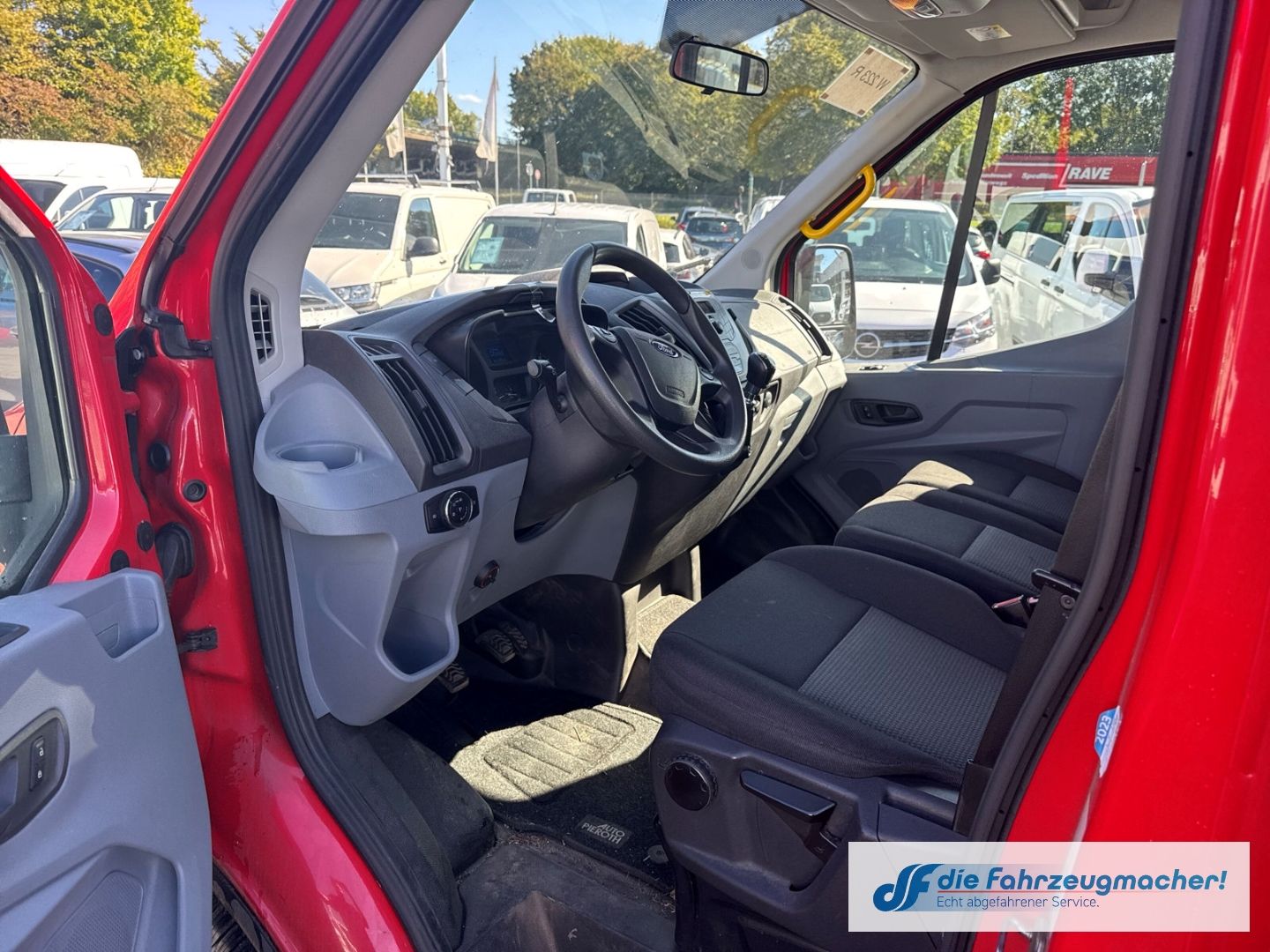 Fahrzeugabbildung Ford Transit Kombi 350 L3 2.2 TDCi DPF *3250