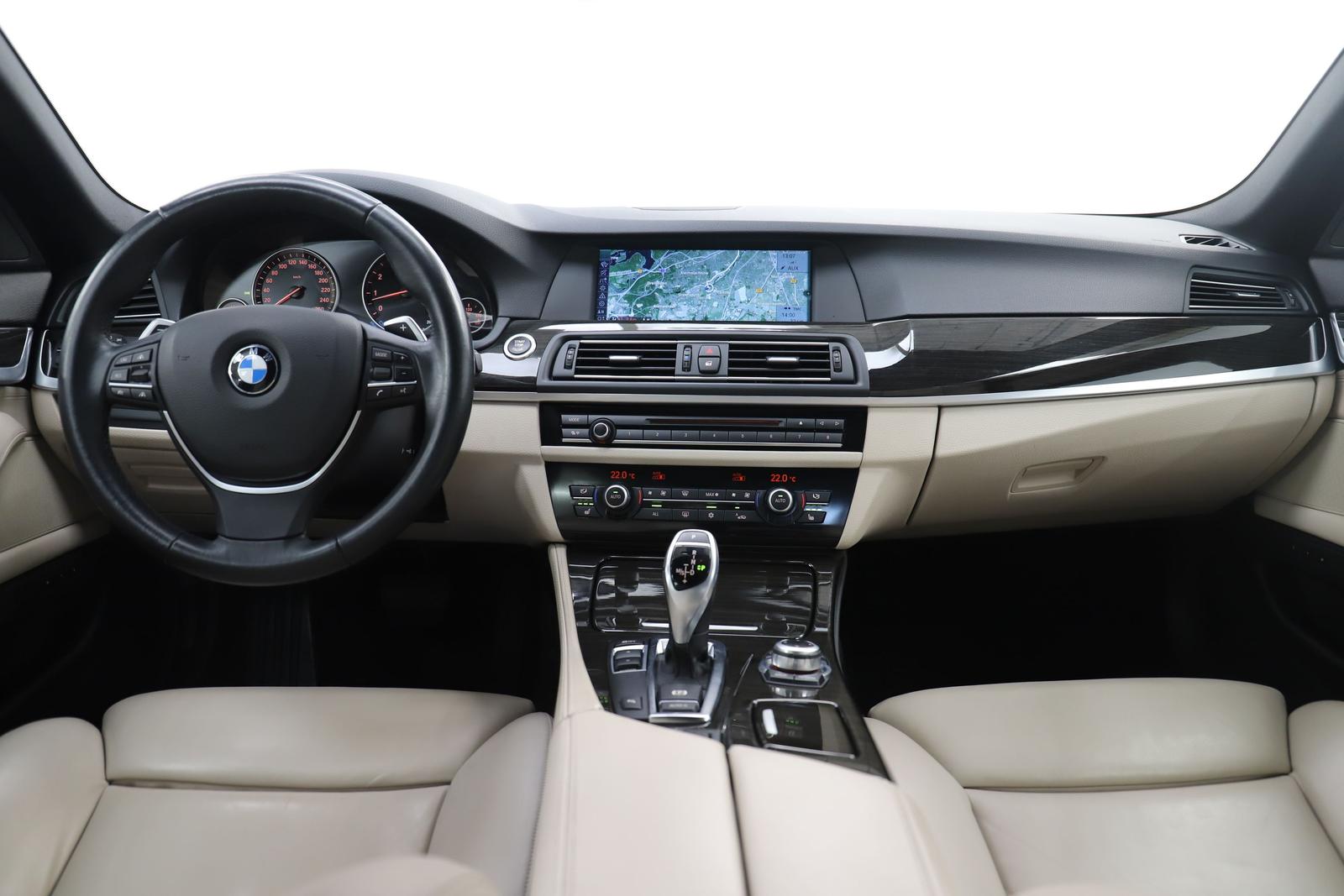 BMW Série 5 523i | 204 ch | BVA | Cuir | Toit ouvrant | Affichage tête haute | Régulateur adaptatif | GPS